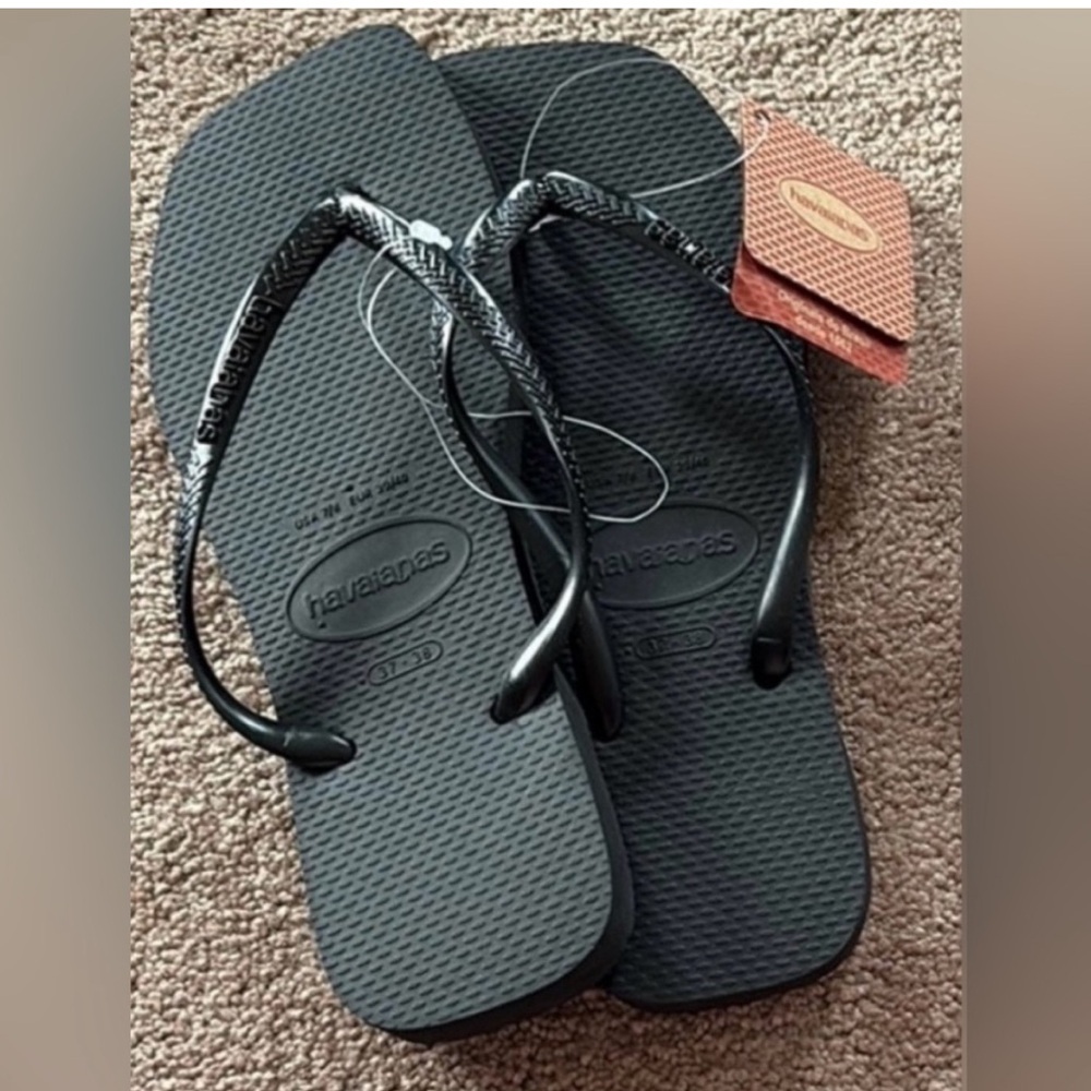 Havaianas Square toe flip flop sandals size 7/8 new